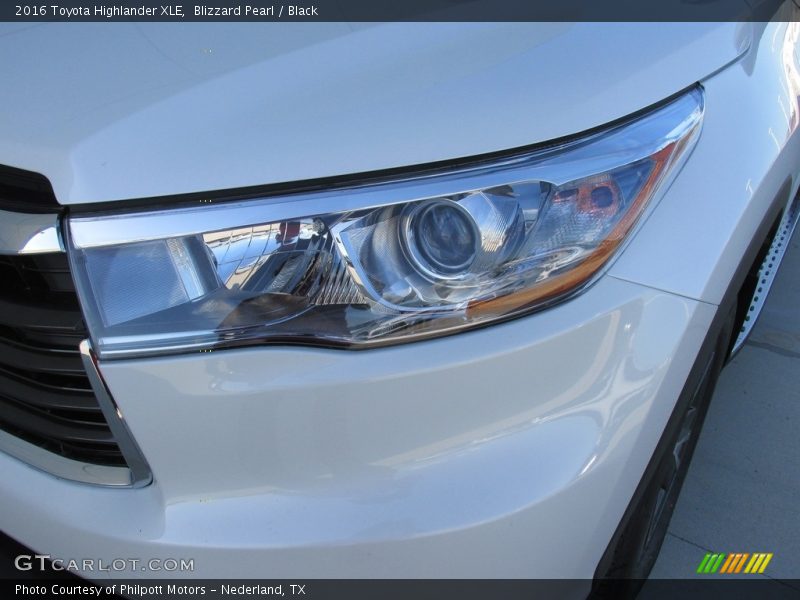 Blizzard Pearl / Black 2016 Toyota Highlander XLE