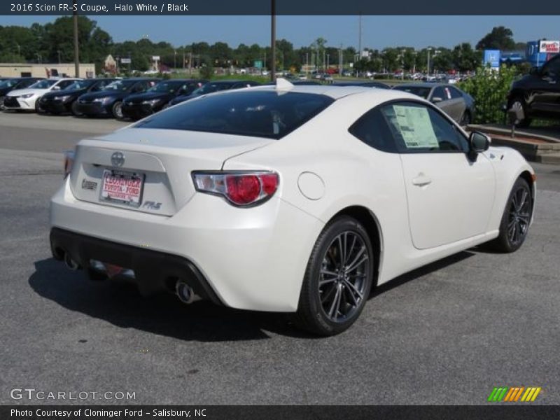 Halo White / Black 2016 Scion FR-S Coupe