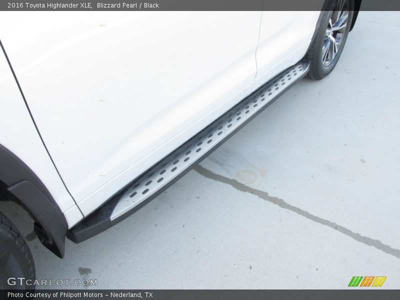 Blizzard Pearl / Black 2016 Toyota Highlander XLE