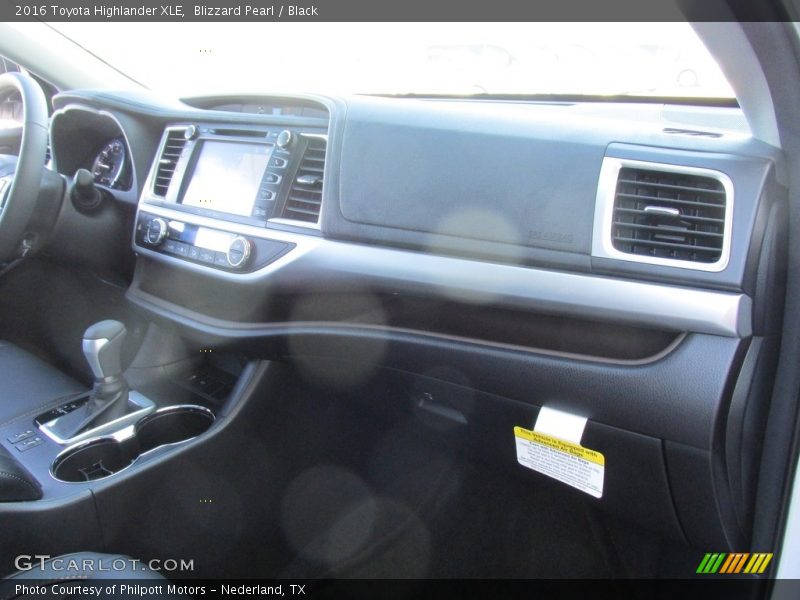 Blizzard Pearl / Black 2016 Toyota Highlander XLE