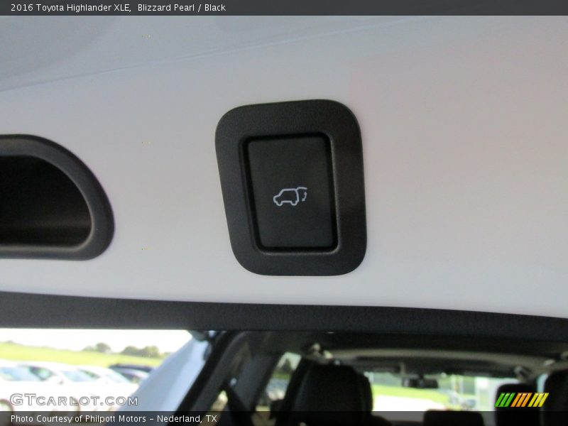 Blizzard Pearl / Black 2016 Toyota Highlander XLE