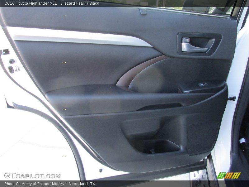 Blizzard Pearl / Black 2016 Toyota Highlander XLE