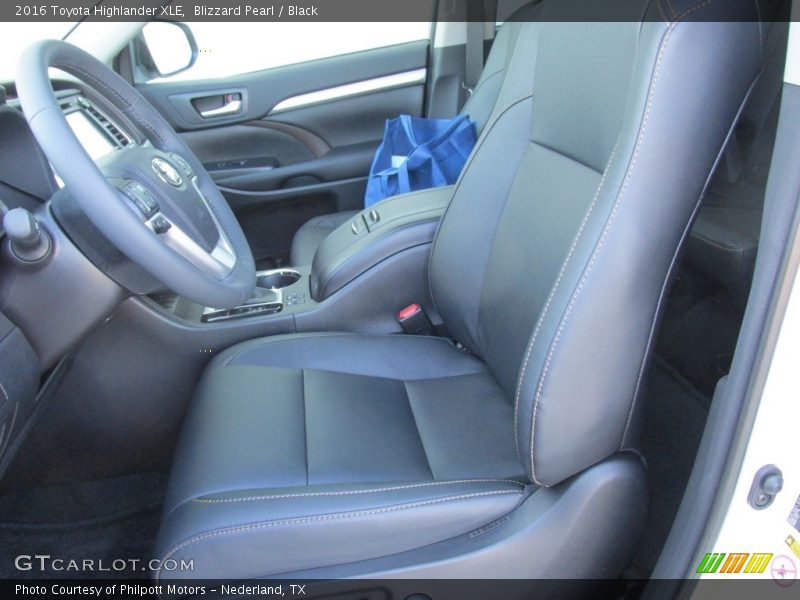 Blizzard Pearl / Black 2016 Toyota Highlander XLE