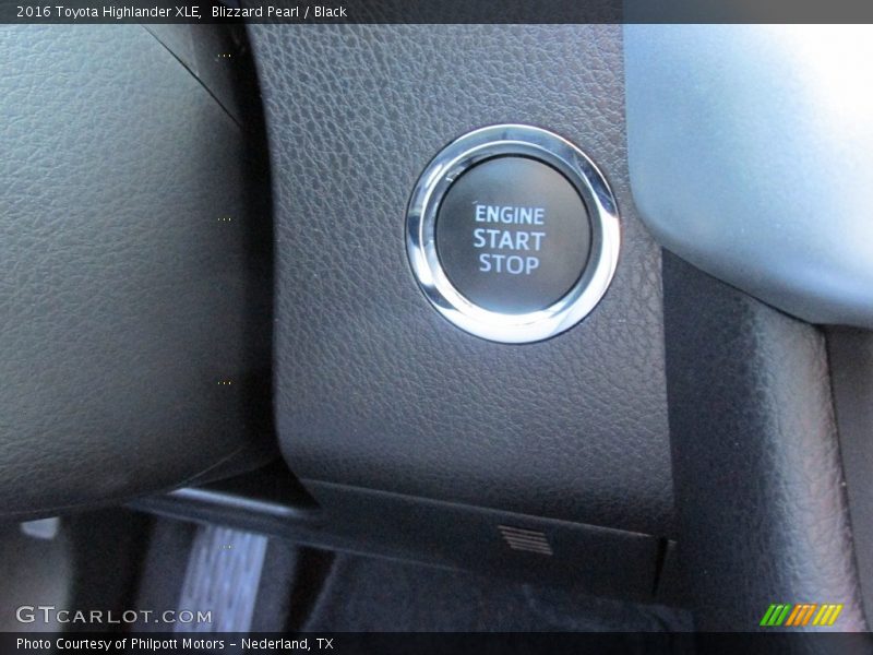 Blizzard Pearl / Black 2016 Toyota Highlander XLE