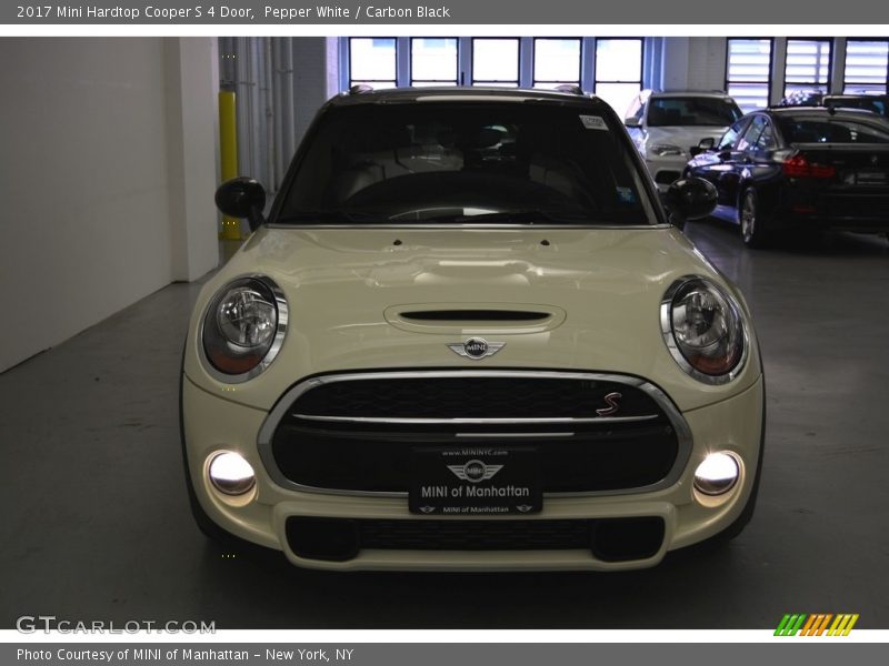 Pepper White / Carbon Black 2017 Mini Hardtop Cooper S 4 Door
