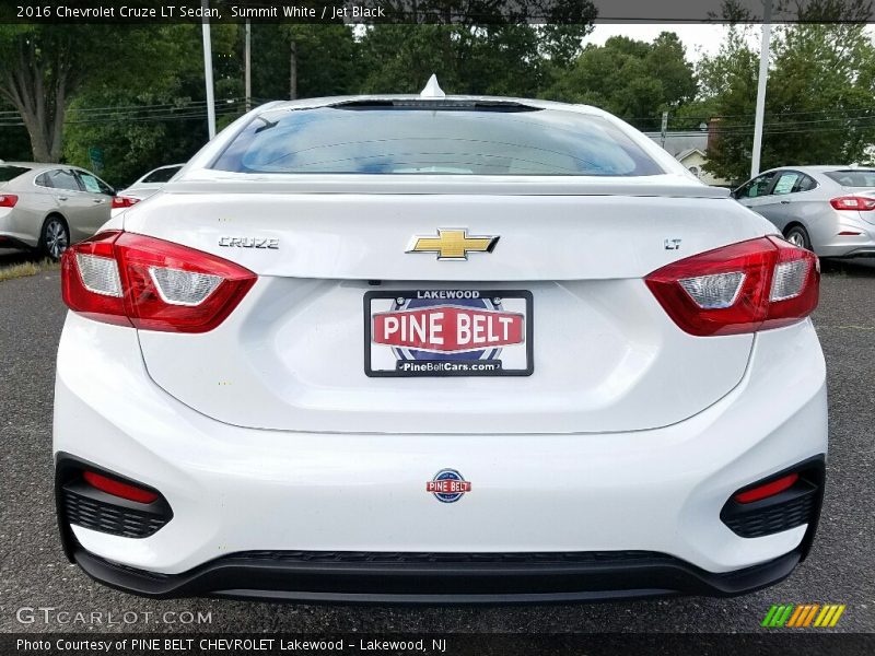 Summit White / Jet Black 2016 Chevrolet Cruze LT Sedan