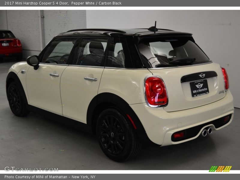 Pepper White / Carbon Black 2017 Mini Hardtop Cooper S 4 Door