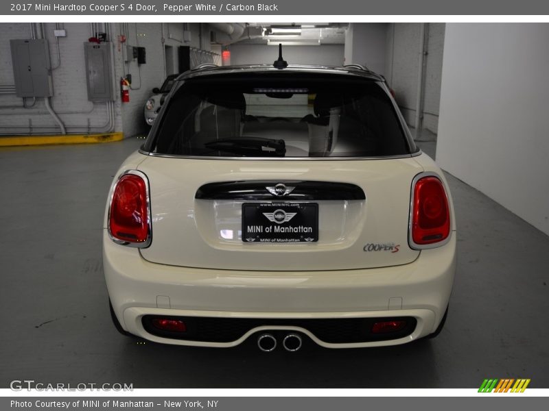 Pepper White / Carbon Black 2017 Mini Hardtop Cooper S 4 Door