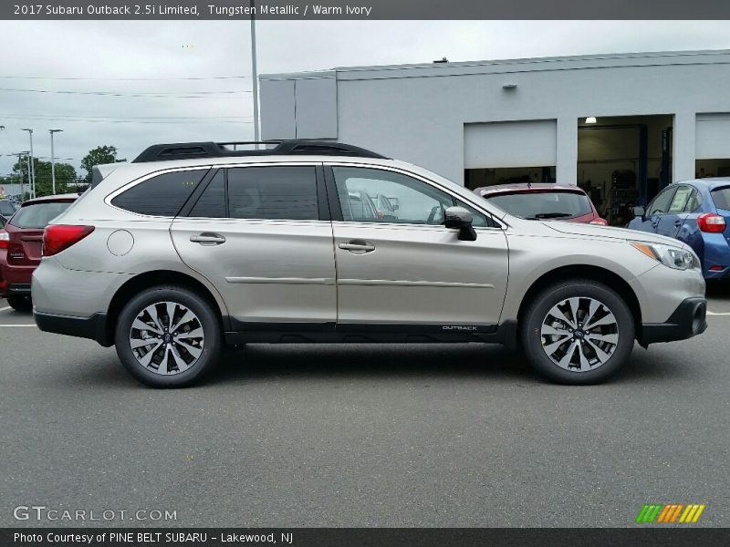 Tungsten Metallic / Warm Ivory 2017 Subaru Outback 2.5i Limited
