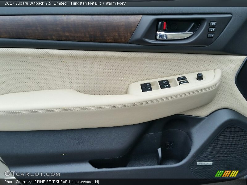 Tungsten Metallic / Warm Ivory 2017 Subaru Outback 2.5i Limited