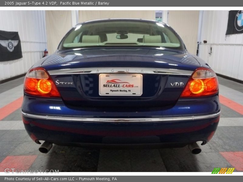 Pacific Blue Metallic / Barley 2005 Jaguar S-Type 4.2 VDP
