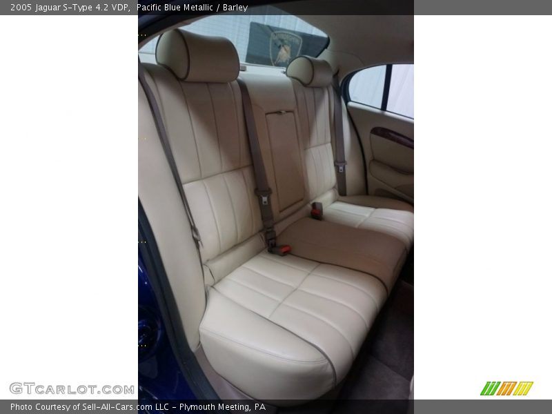 Pacific Blue Metallic / Barley 2005 Jaguar S-Type 4.2 VDP