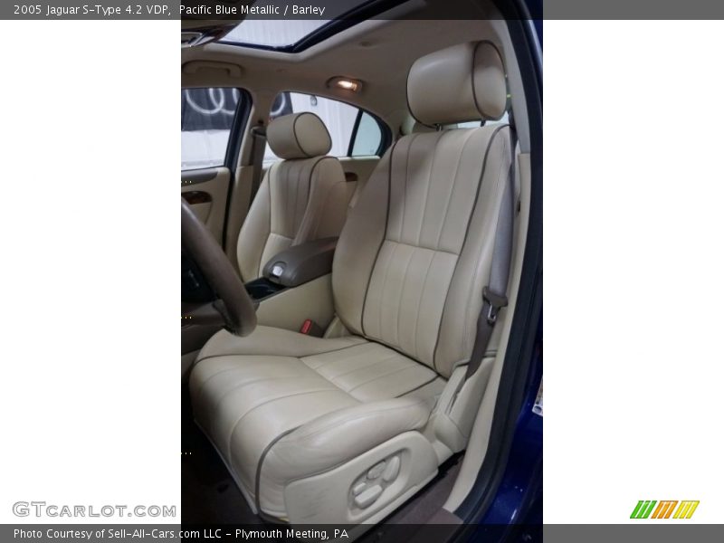 Pacific Blue Metallic / Barley 2005 Jaguar S-Type 4.2 VDP