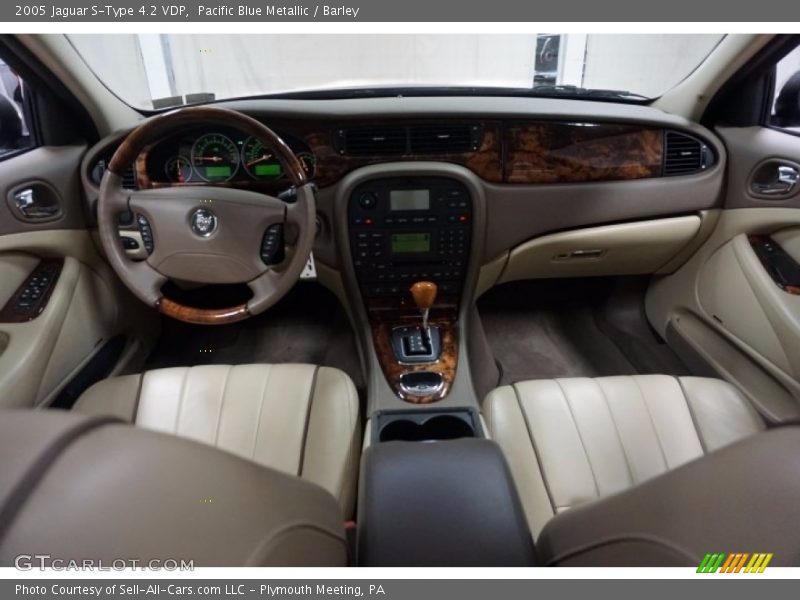 Pacific Blue Metallic / Barley 2005 Jaguar S-Type 4.2 VDP