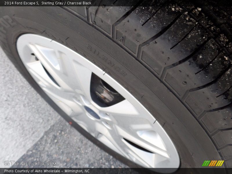 Sterling Gray / Charcoal Black 2014 Ford Escape S