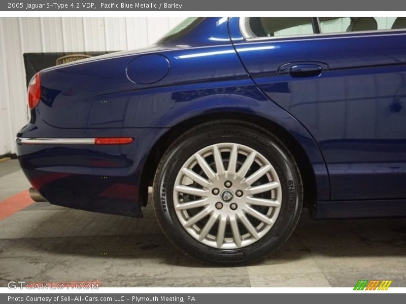 Pacific Blue Metallic / Barley 2005 Jaguar S-Type 4.2 VDP