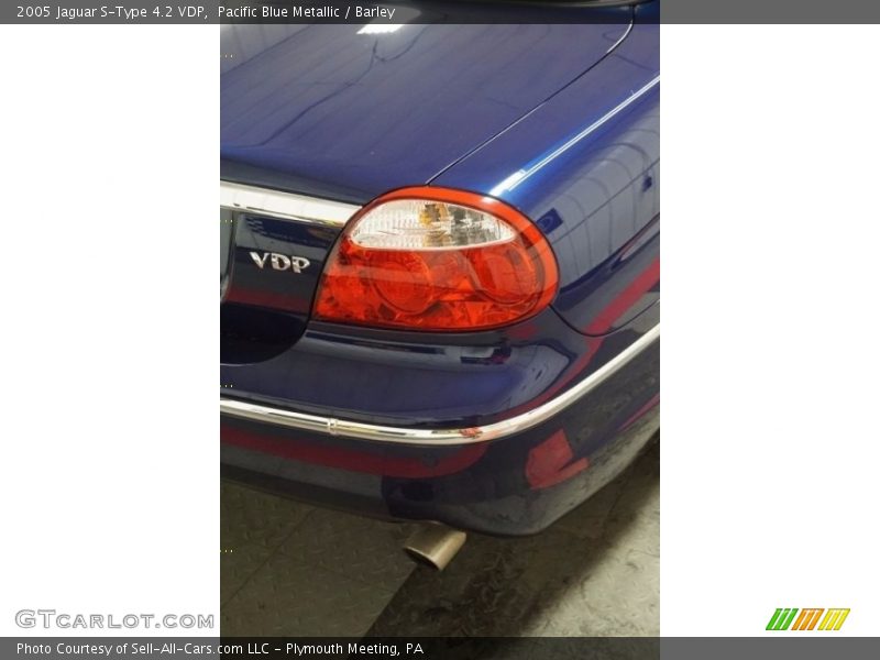 Pacific Blue Metallic / Barley 2005 Jaguar S-Type 4.2 VDP