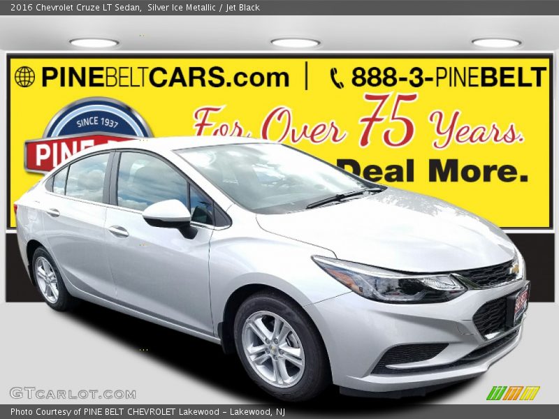 Silver Ice Metallic / Jet Black 2016 Chevrolet Cruze LT Sedan