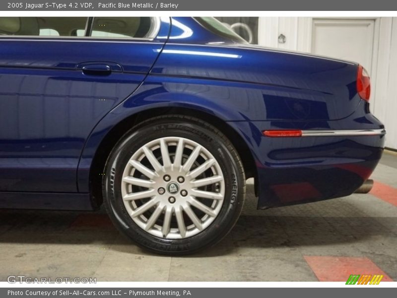 Pacific Blue Metallic / Barley 2005 Jaguar S-Type 4.2 VDP