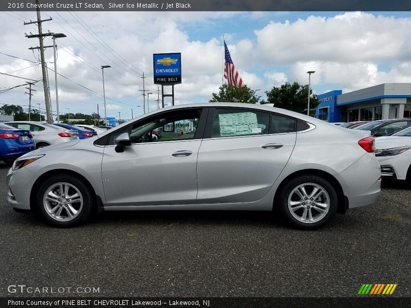 Silver Ice Metallic / Jet Black 2016 Chevrolet Cruze LT Sedan