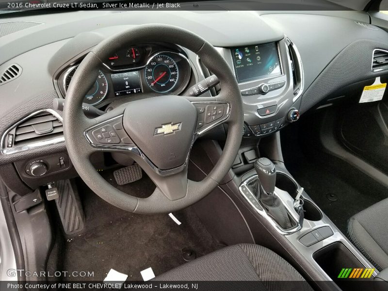 Silver Ice Metallic / Jet Black 2016 Chevrolet Cruze LT Sedan