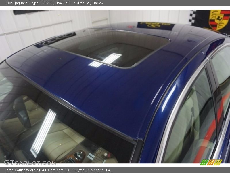 Pacific Blue Metallic / Barley 2005 Jaguar S-Type 4.2 VDP