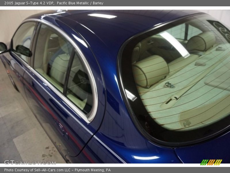 Pacific Blue Metallic / Barley 2005 Jaguar S-Type 4.2 VDP