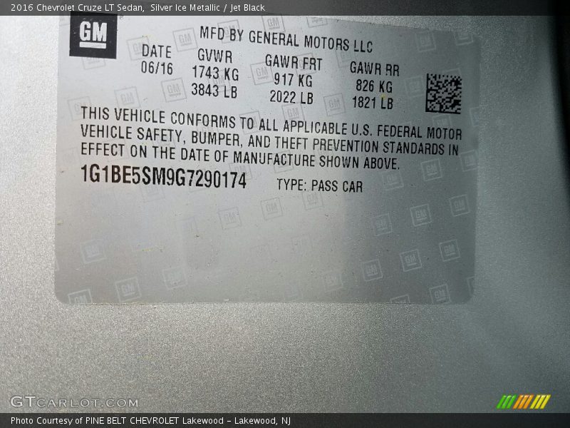 Silver Ice Metallic / Jet Black 2016 Chevrolet Cruze LT Sedan