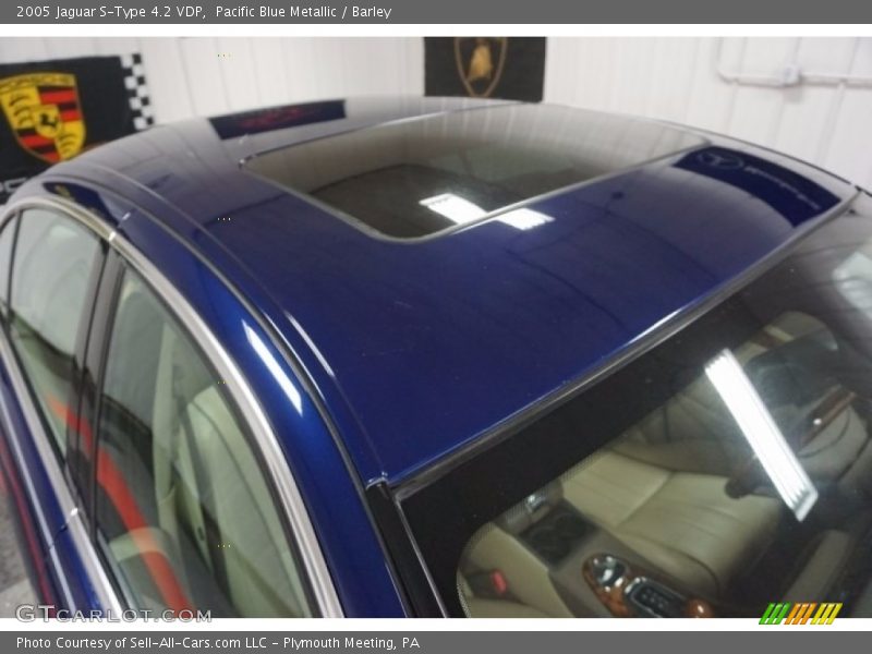 Pacific Blue Metallic / Barley 2005 Jaguar S-Type 4.2 VDP