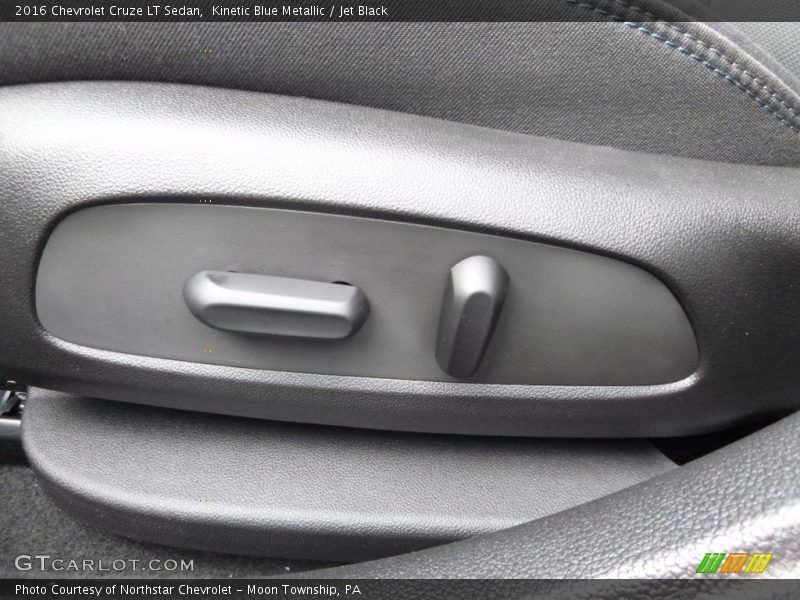 Kinetic Blue Metallic / Jet Black 2016 Chevrolet Cruze LT Sedan