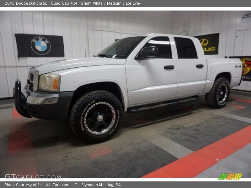 Bright White / Medium Slate Gray 2005 Dodge Dakota SLT Quad Cab 4x4