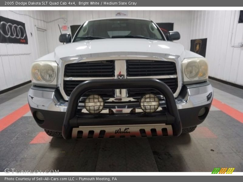 Bright White / Medium Slate Gray 2005 Dodge Dakota SLT Quad Cab 4x4