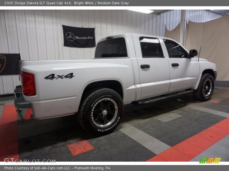 Bright White / Medium Slate Gray 2005 Dodge Dakota SLT Quad Cab 4x4
