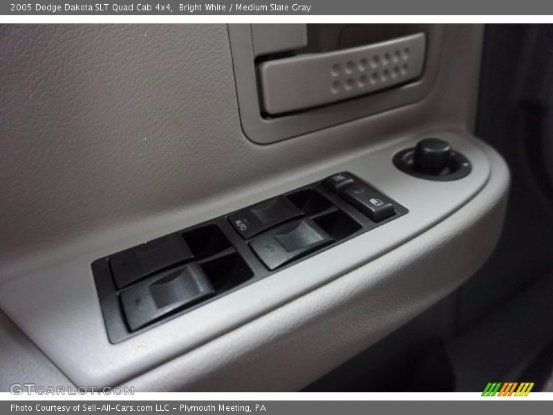 Bright White / Medium Slate Gray 2005 Dodge Dakota SLT Quad Cab 4x4