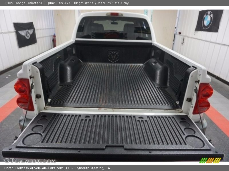 Bright White / Medium Slate Gray 2005 Dodge Dakota SLT Quad Cab 4x4