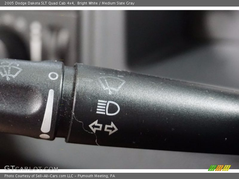 Bright White / Medium Slate Gray 2005 Dodge Dakota SLT Quad Cab 4x4
