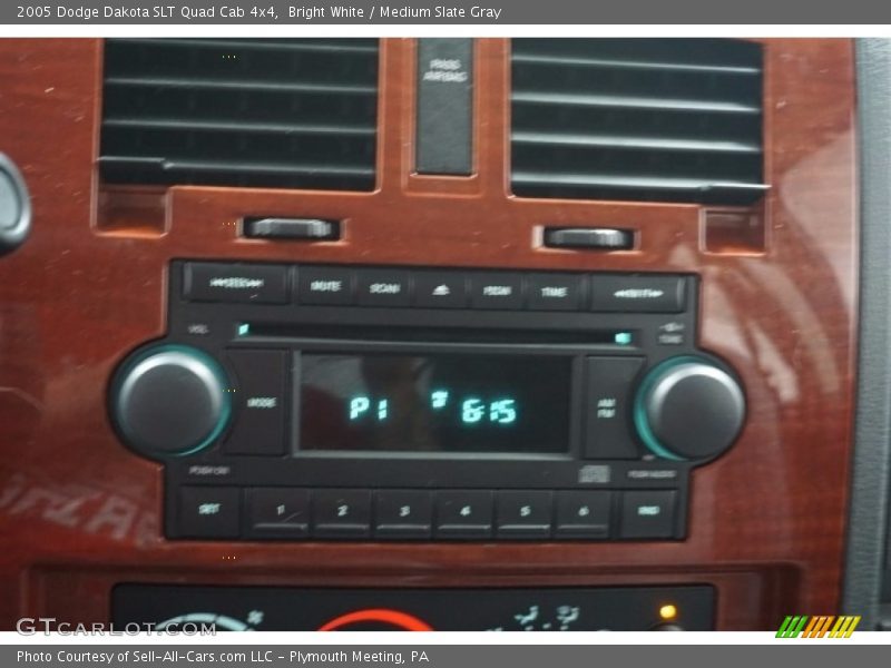 Bright White / Medium Slate Gray 2005 Dodge Dakota SLT Quad Cab 4x4