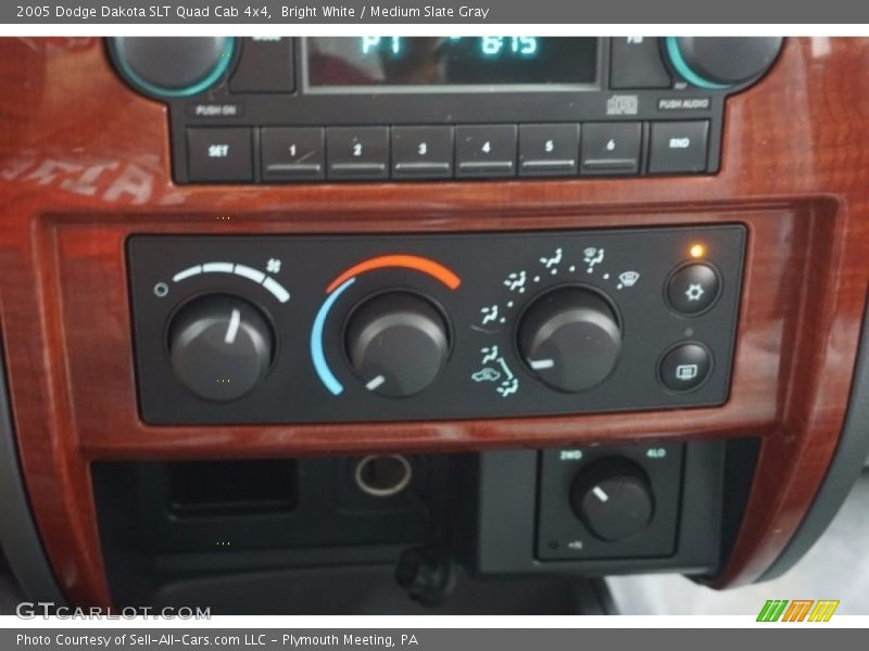 Bright White / Medium Slate Gray 2005 Dodge Dakota SLT Quad Cab 4x4