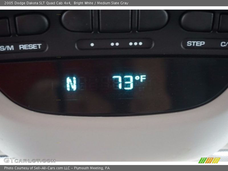 Bright White / Medium Slate Gray 2005 Dodge Dakota SLT Quad Cab 4x4