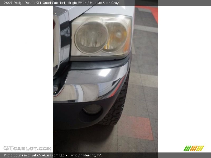 Bright White / Medium Slate Gray 2005 Dodge Dakota SLT Quad Cab 4x4