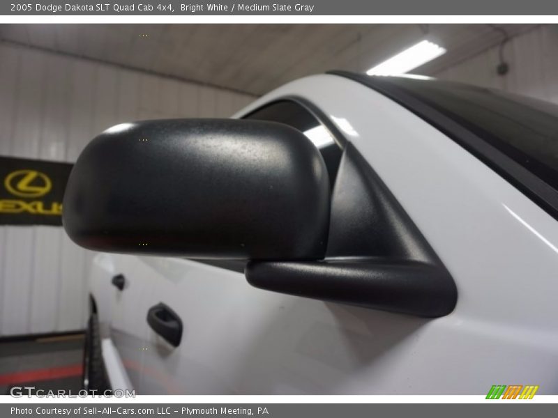 Bright White / Medium Slate Gray 2005 Dodge Dakota SLT Quad Cab 4x4