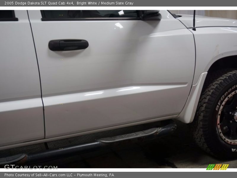Bright White / Medium Slate Gray 2005 Dodge Dakota SLT Quad Cab 4x4