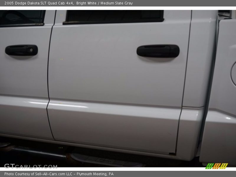 Bright White / Medium Slate Gray 2005 Dodge Dakota SLT Quad Cab 4x4