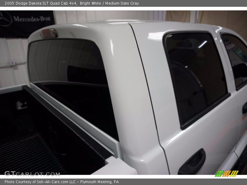 Bright White / Medium Slate Gray 2005 Dodge Dakota SLT Quad Cab 4x4