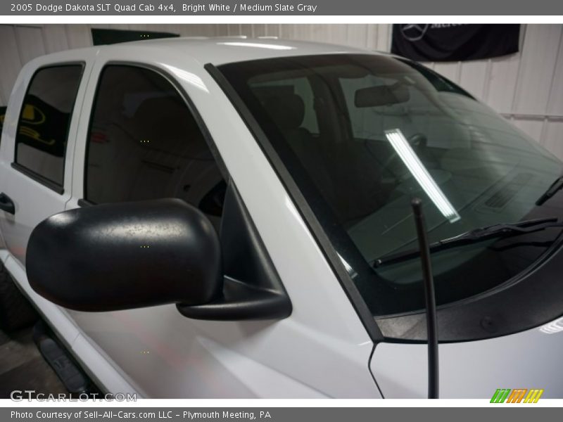 Bright White / Medium Slate Gray 2005 Dodge Dakota SLT Quad Cab 4x4