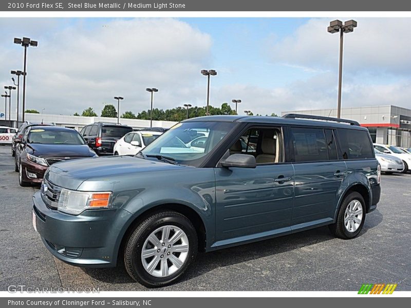 Front 3/4 View of 2010 Flex SE