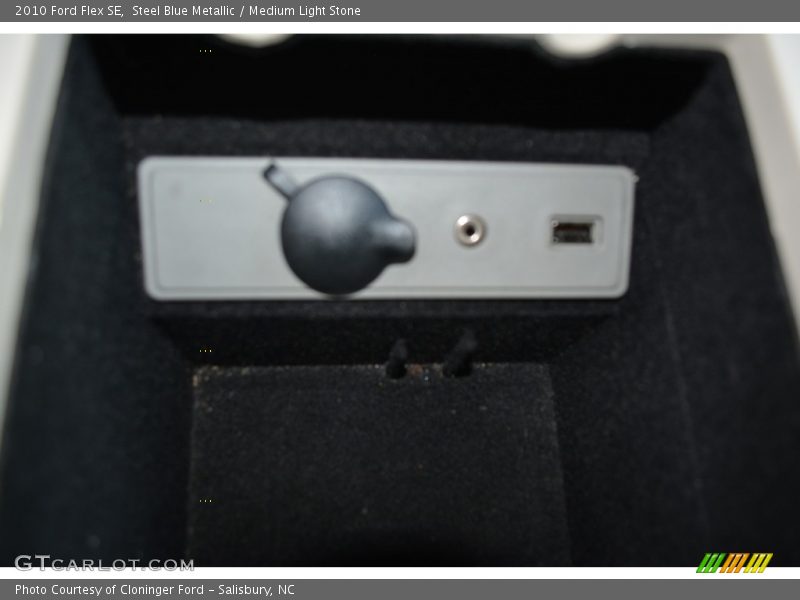 Steel Blue Metallic / Medium Light Stone 2010 Ford Flex SE