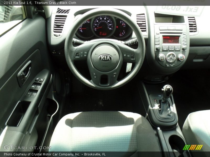 Titanium Gray / Black Cloth 2013 Kia Soul 1.6