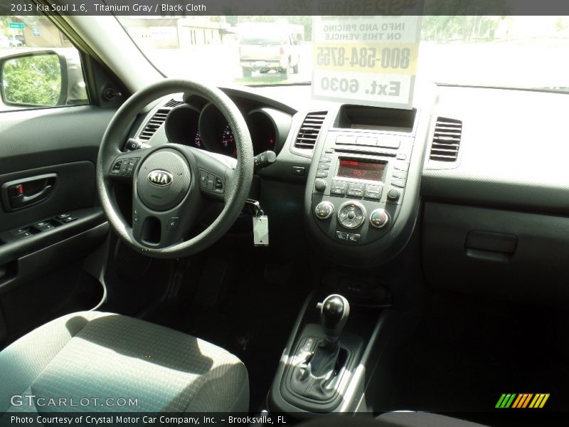 Titanium Gray / Black Cloth 2013 Kia Soul 1.6