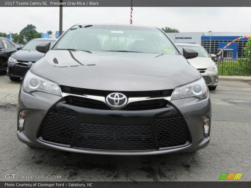 Predawn Gray Mica / Black 2017 Toyota Camry SE